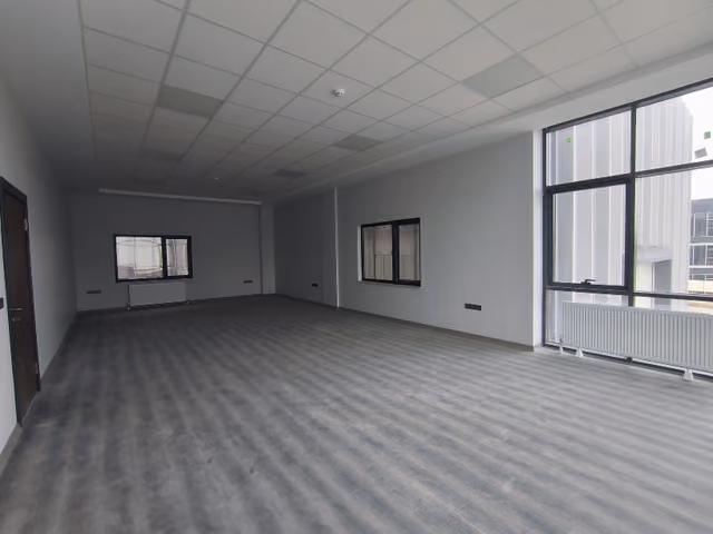 Erkonsan Factory: Office space in the administrative building